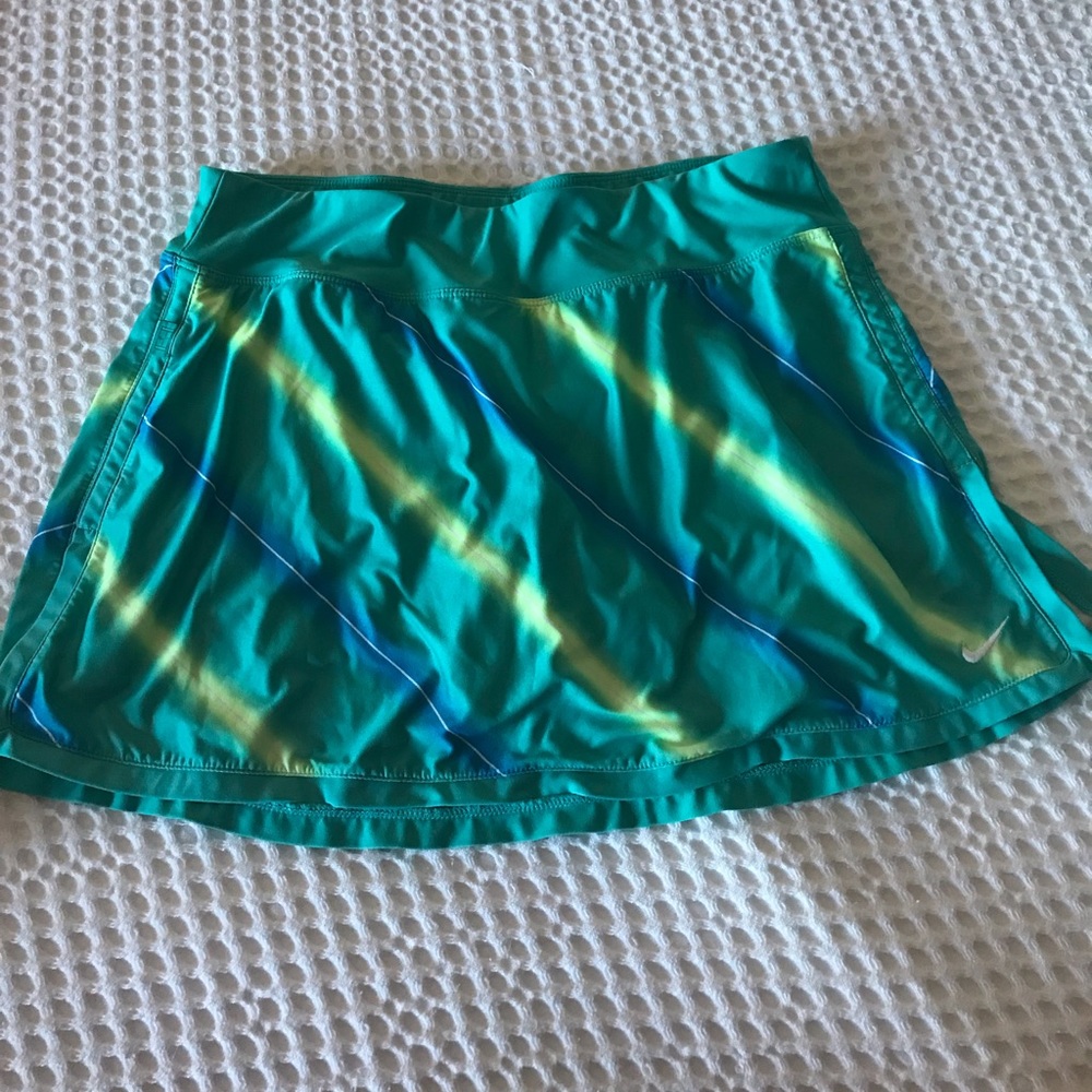 Nike tennis skirt. Size M